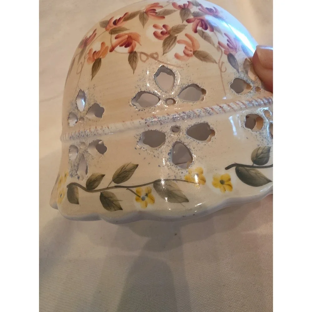 HOME INTERIORS CERAMIC MUTICOLOR FLORAL BELL SHAPED CANDLE SHADE~6" x 4" - Picture 7 of 9